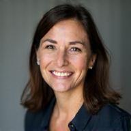 Professional headshot of Carolina Mendes